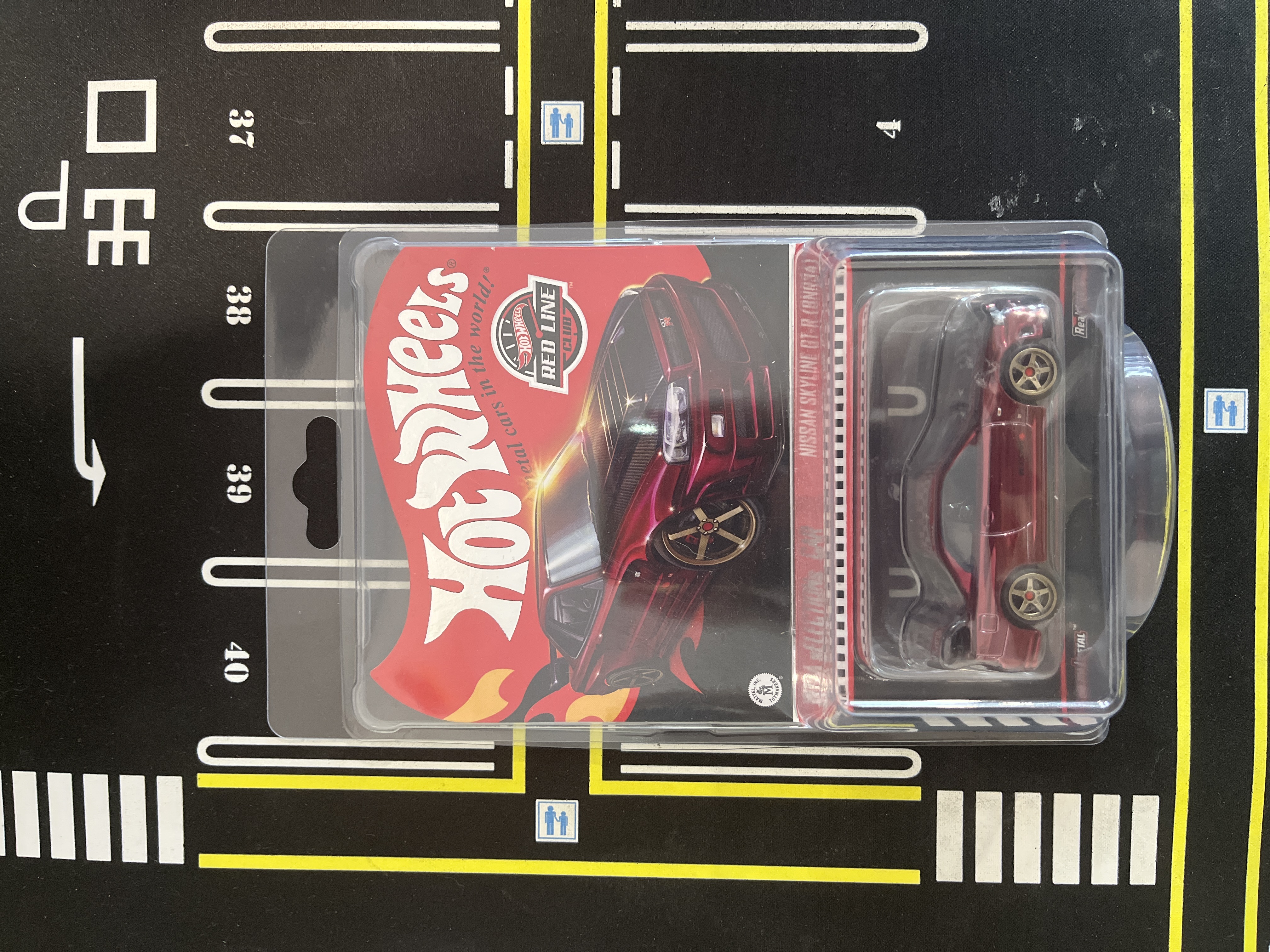 Hotwheels Red Line Club Nissan Skyline GT-R (BNR34) Red