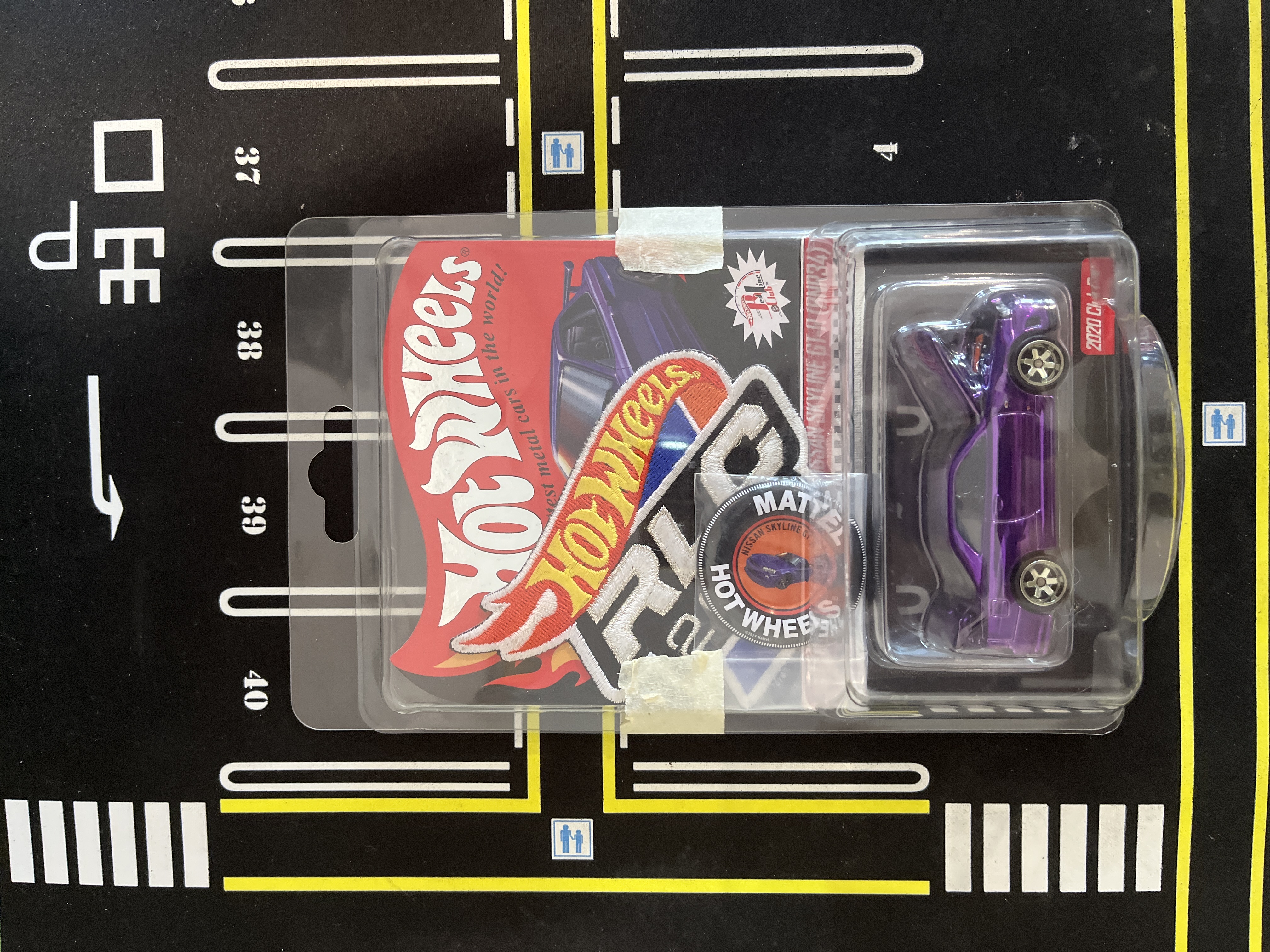 Hotwheels Red Line Club Nissan Skyline GT-R (BNR34) Purple