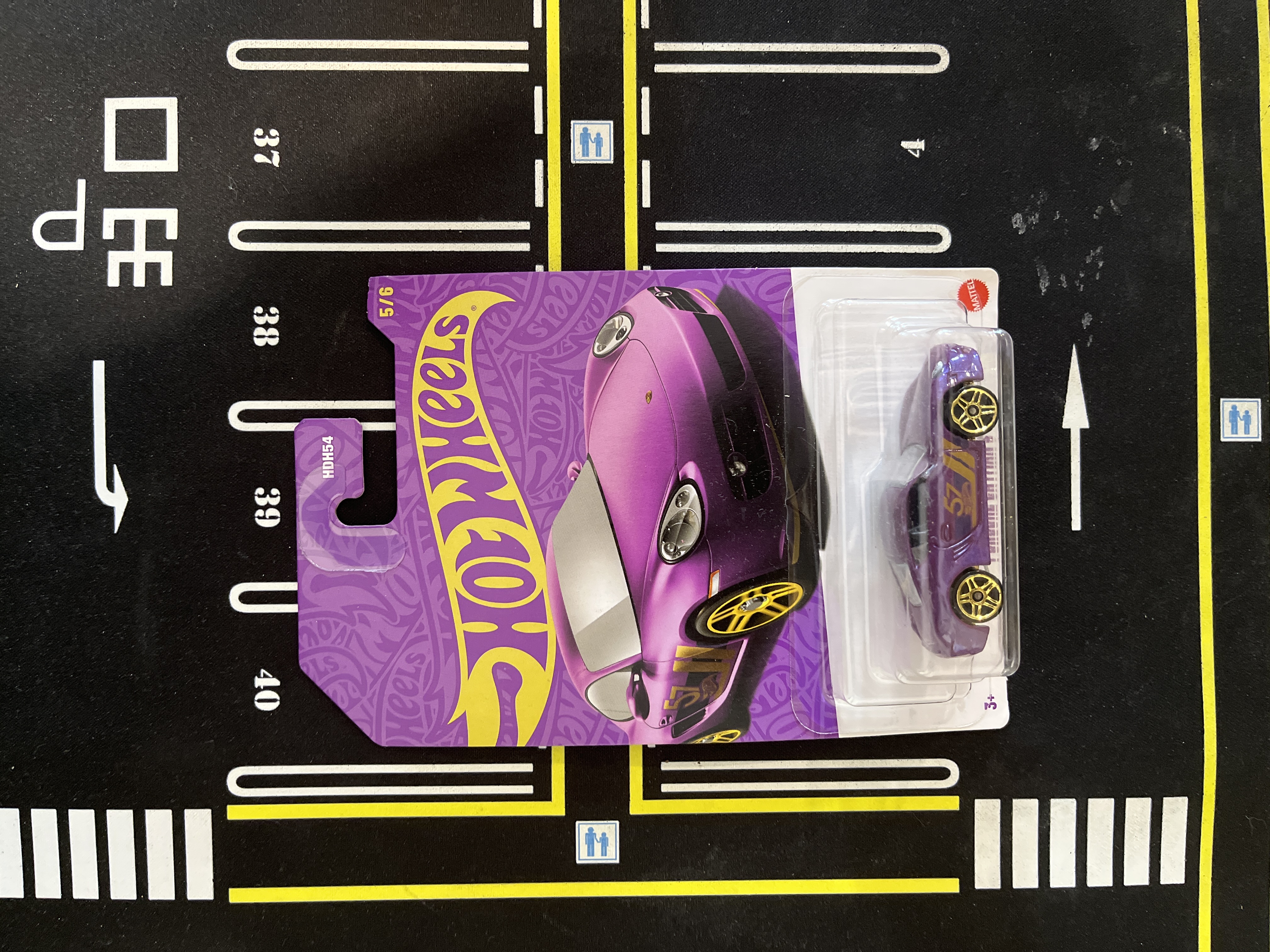 Hotwheels Porsche Cayman S Purple