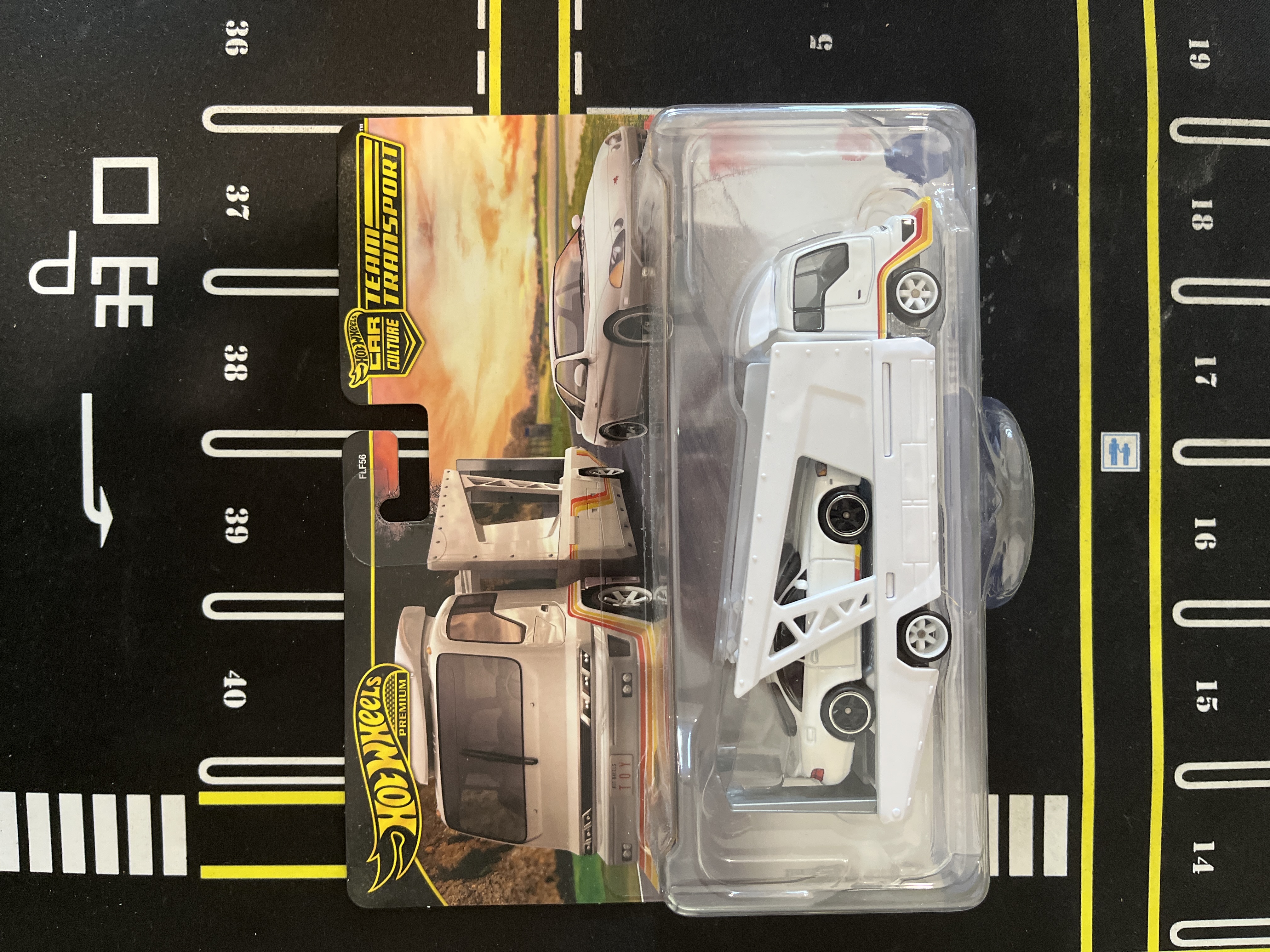 Hotwheels Team Transport Toyota Soarer & Kousoku Hauler