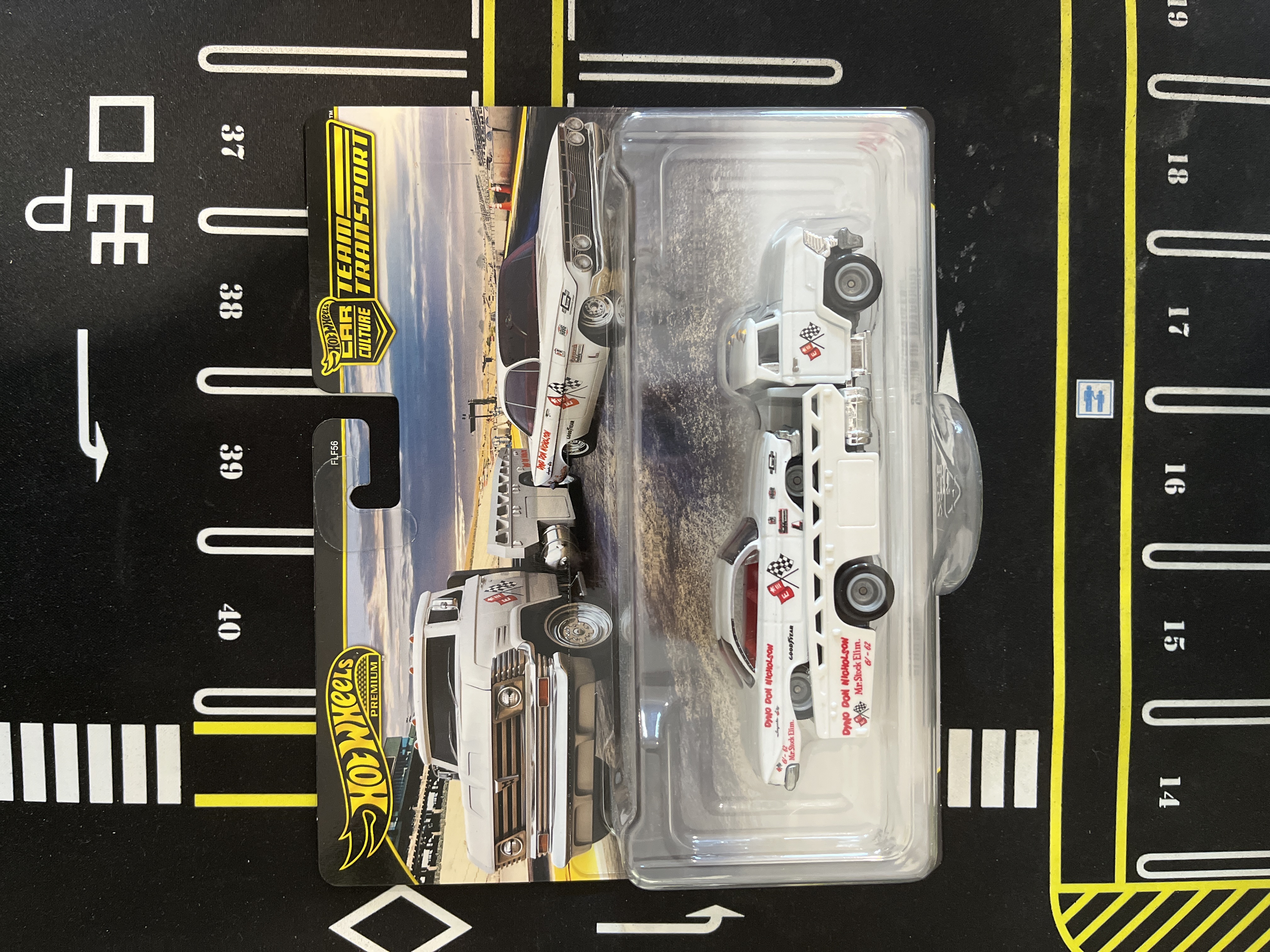 Hotwheels Team Transport ‘61 Impala & Horizon Hauler Camion De Transport