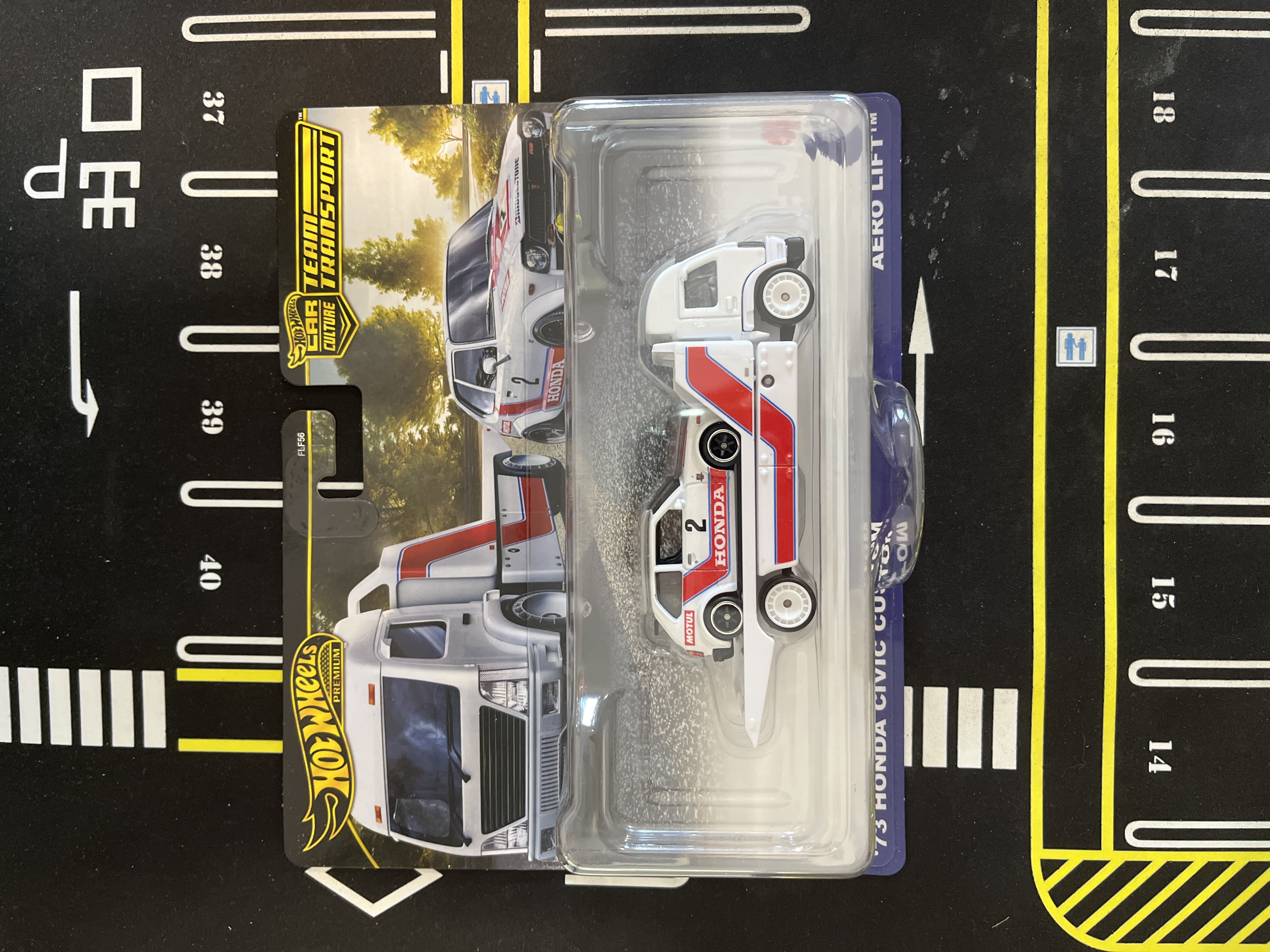 Hotwheels Team Transport ‘73 Honda Civic Custom & Aero Lift