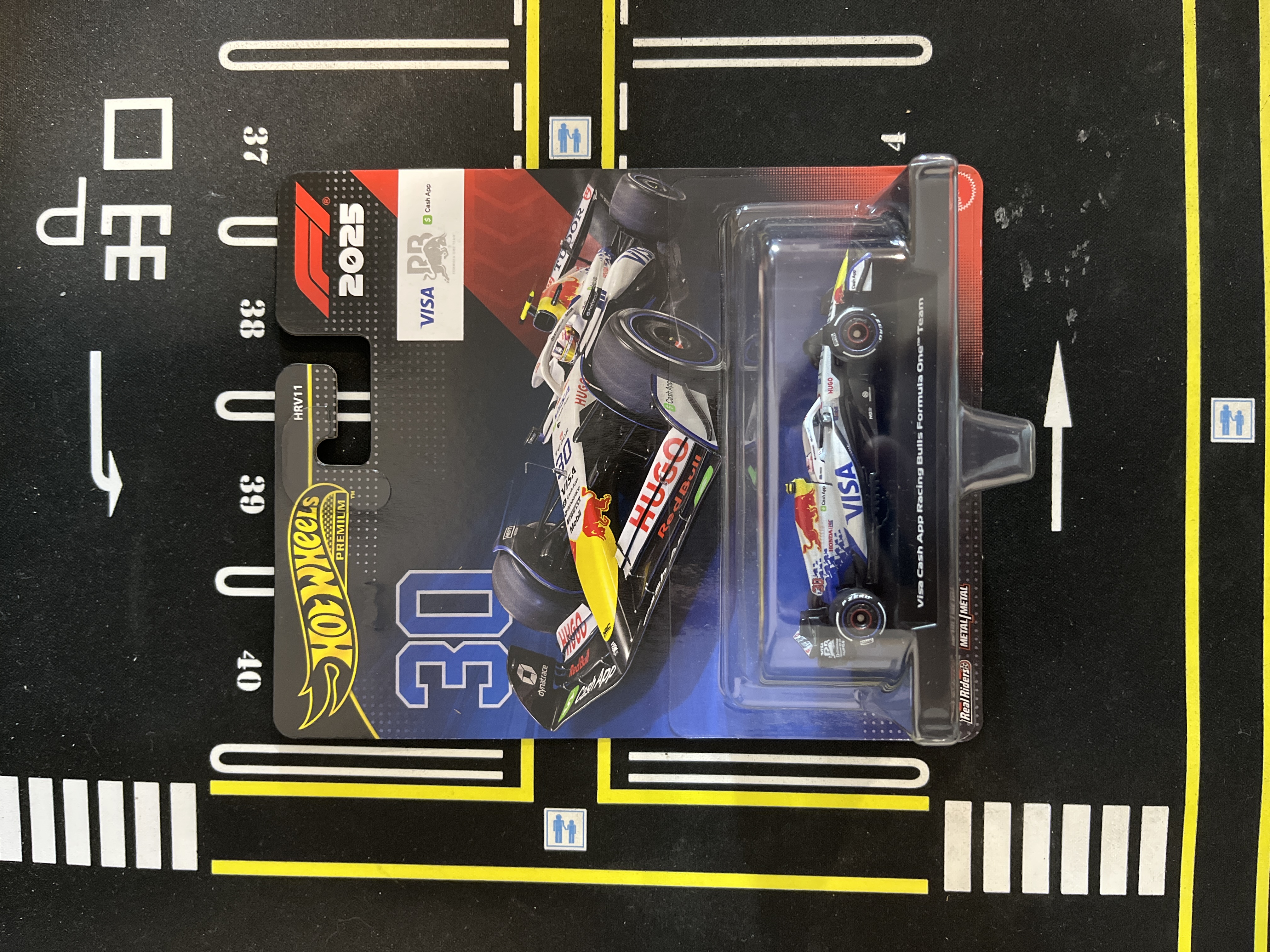 Hotwheels Premium Formula 1 Visa Cash App Racing Bulls #30 2026