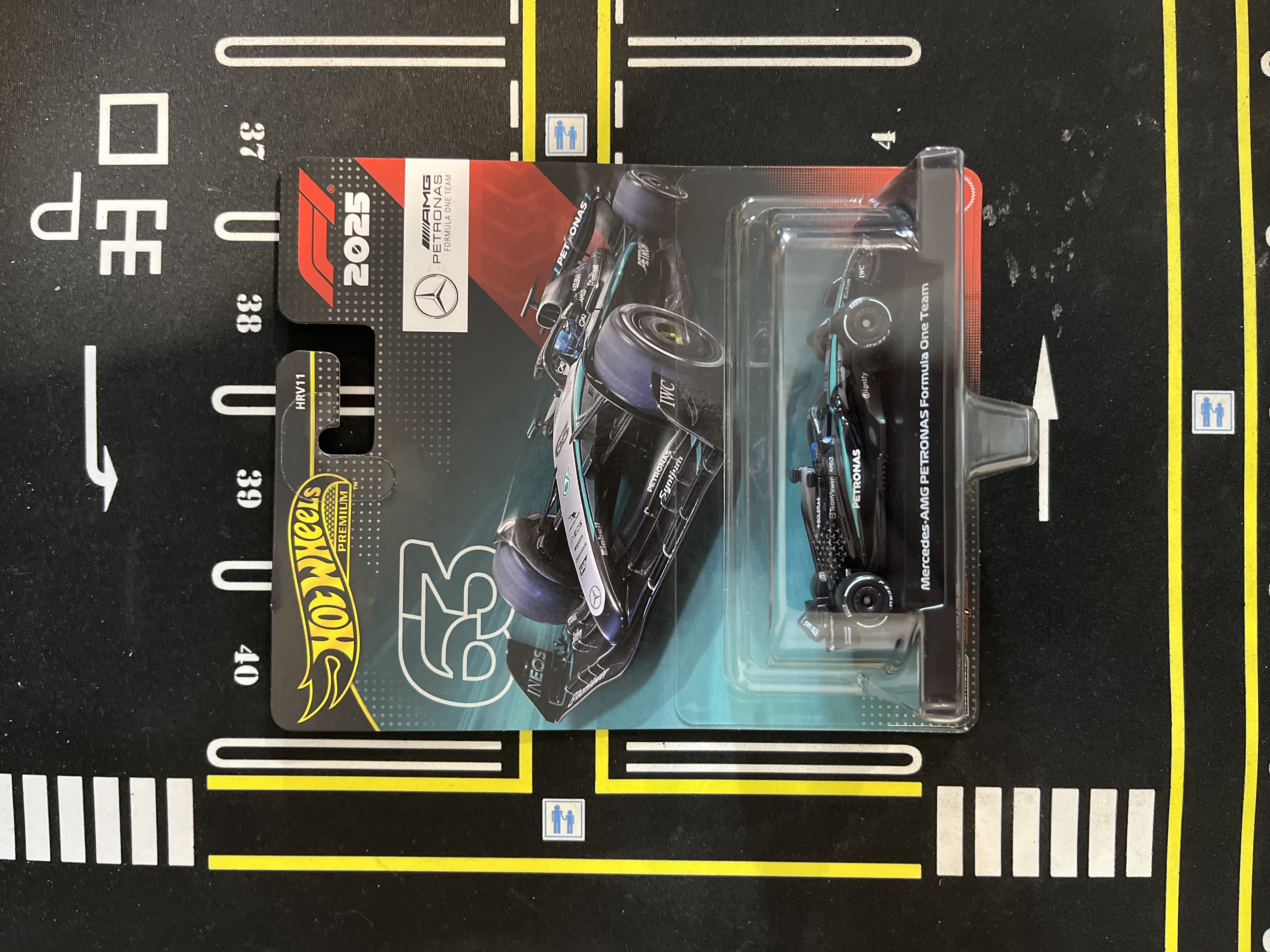 Hotwheels Premium Formula 1 Mercedes-AMG Petronas #63 2026