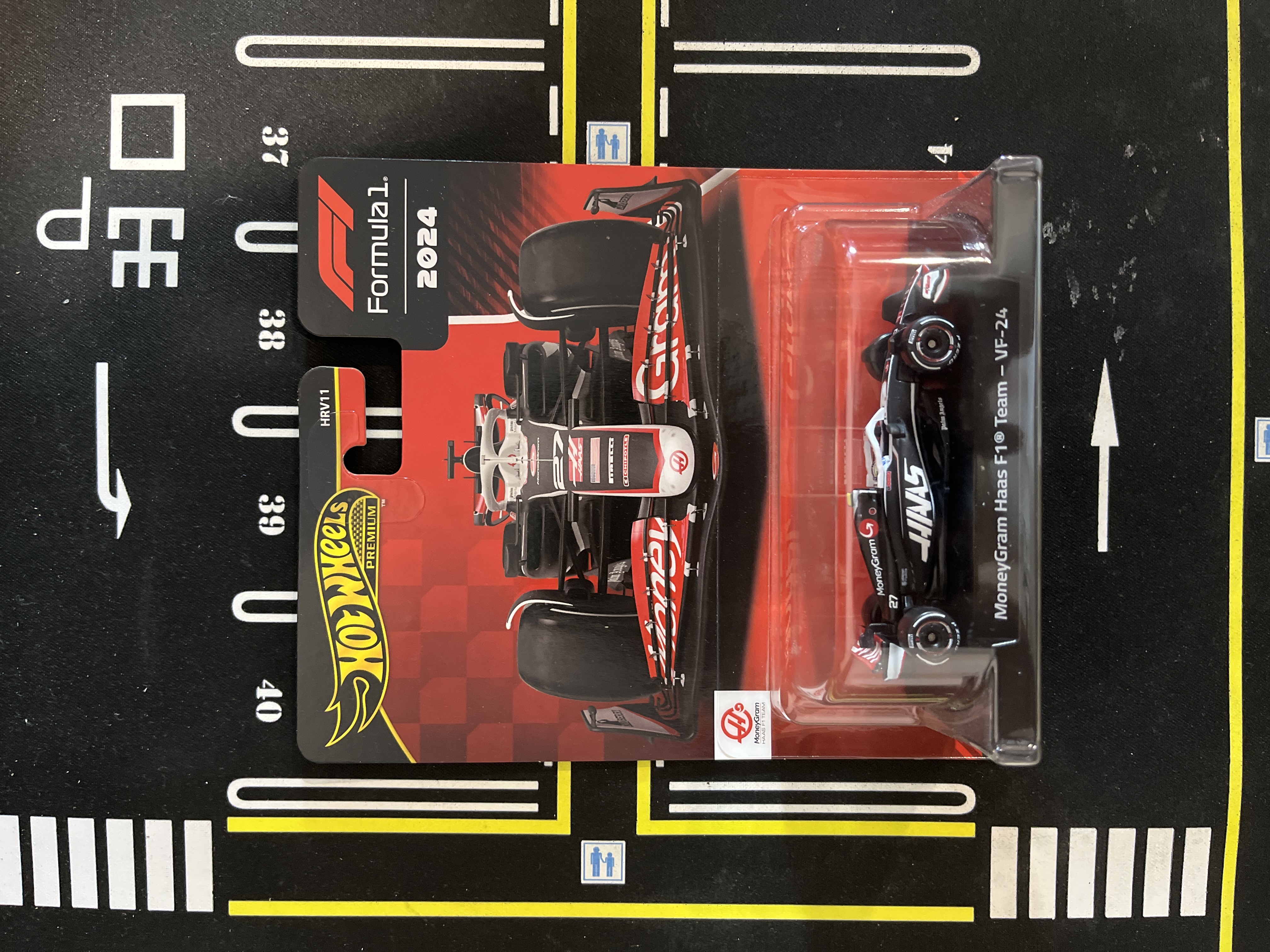 Hotwheels Premium Formula 1 MoneyGram Haas #27 2024