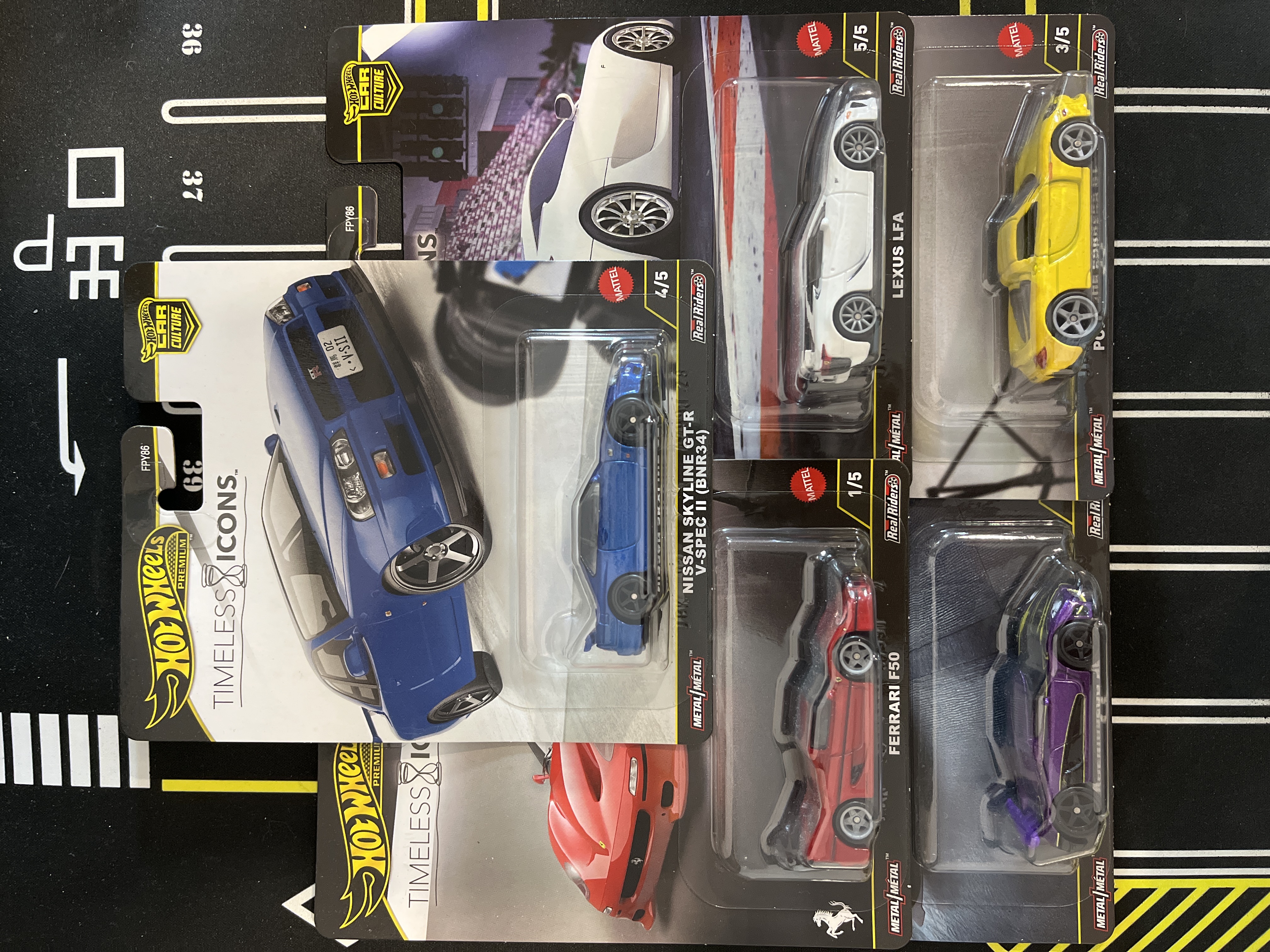 Hotwheels Set Timeless Icon ( R34, F50, Lexus LFA, Agera R, Carrera GT )