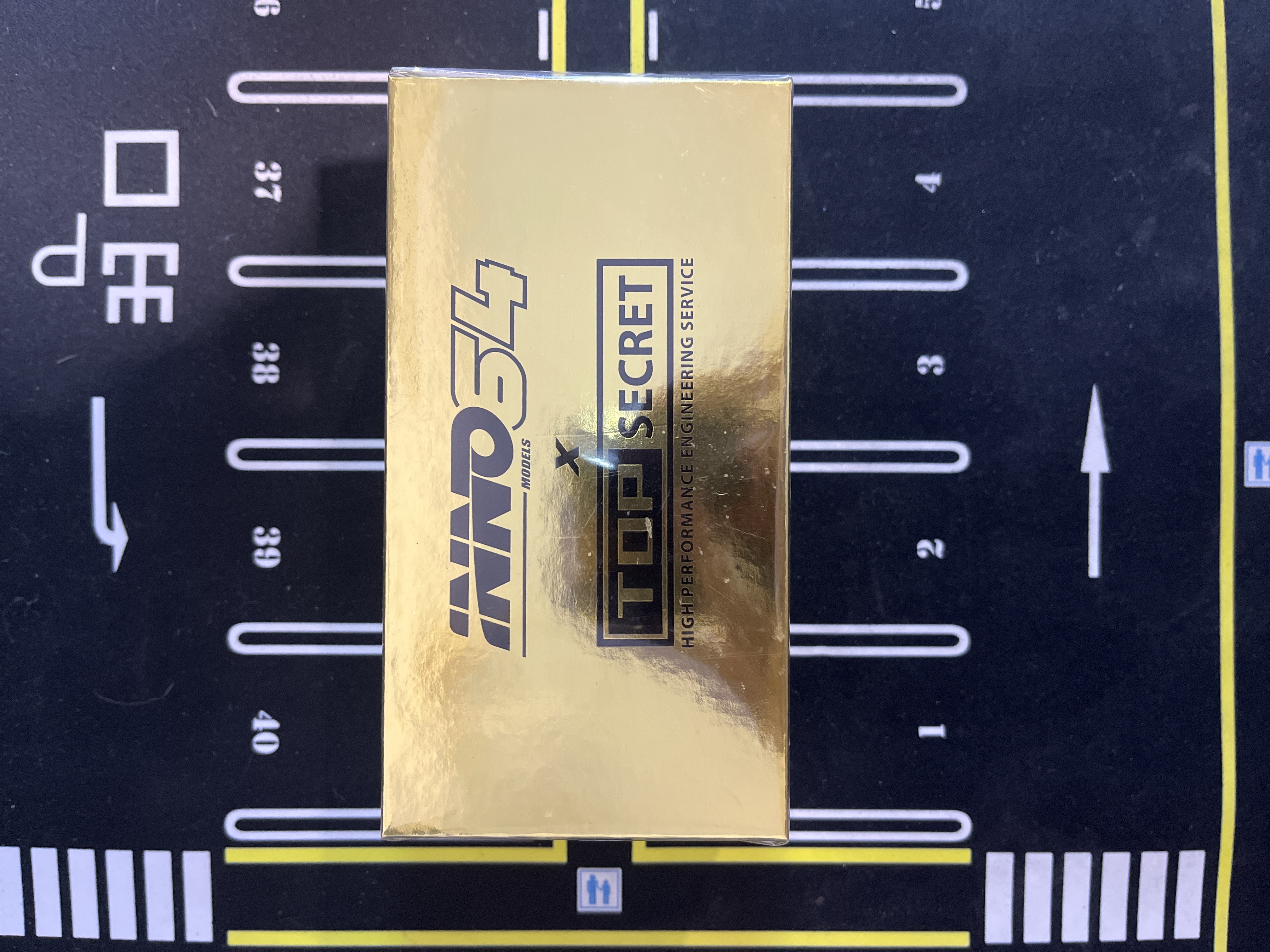 IN64 - Inno64 Nissan Skyline GTR R32 Top Secret Chrome Gold TMCS 2025 Event Edition ( Sealed )