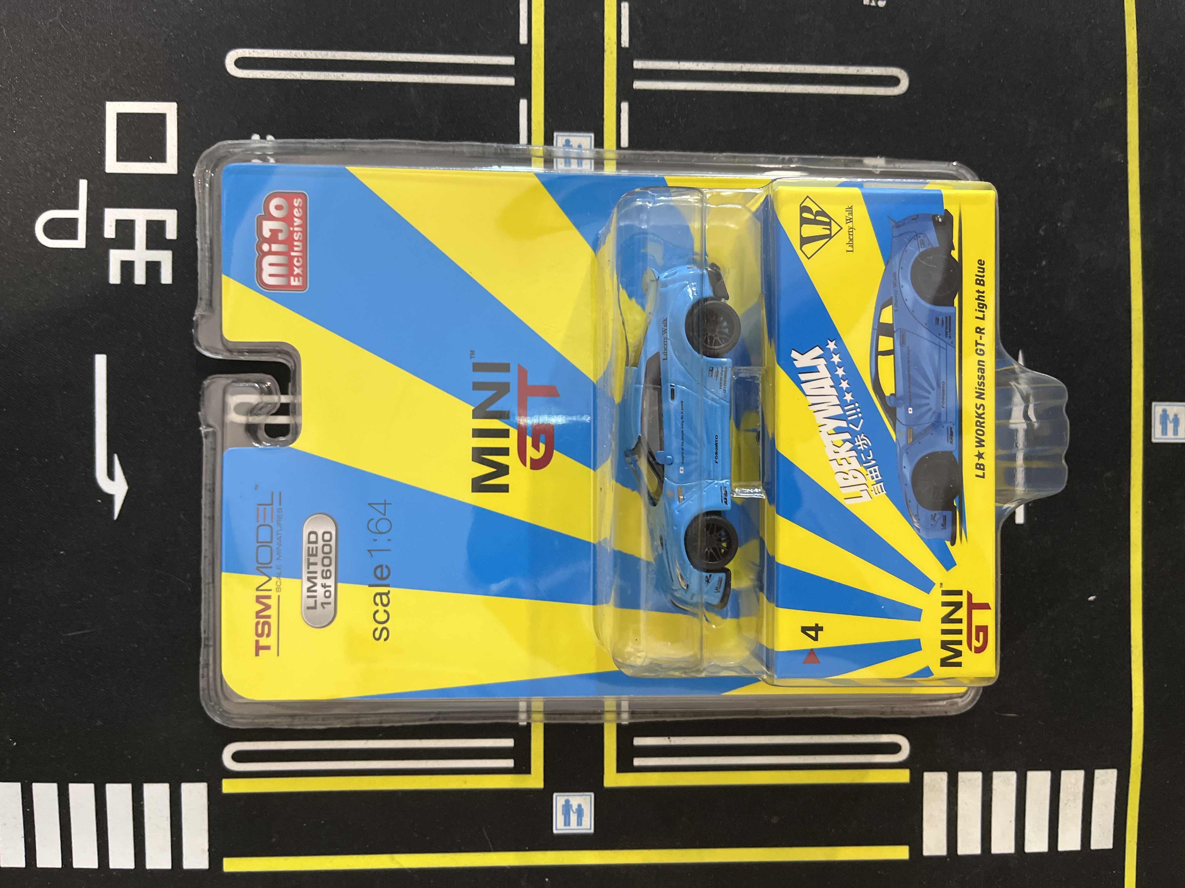 MGT00004 BL - MiniGT 4 LB Works Nissan GTR Light Blue ( Sealed )