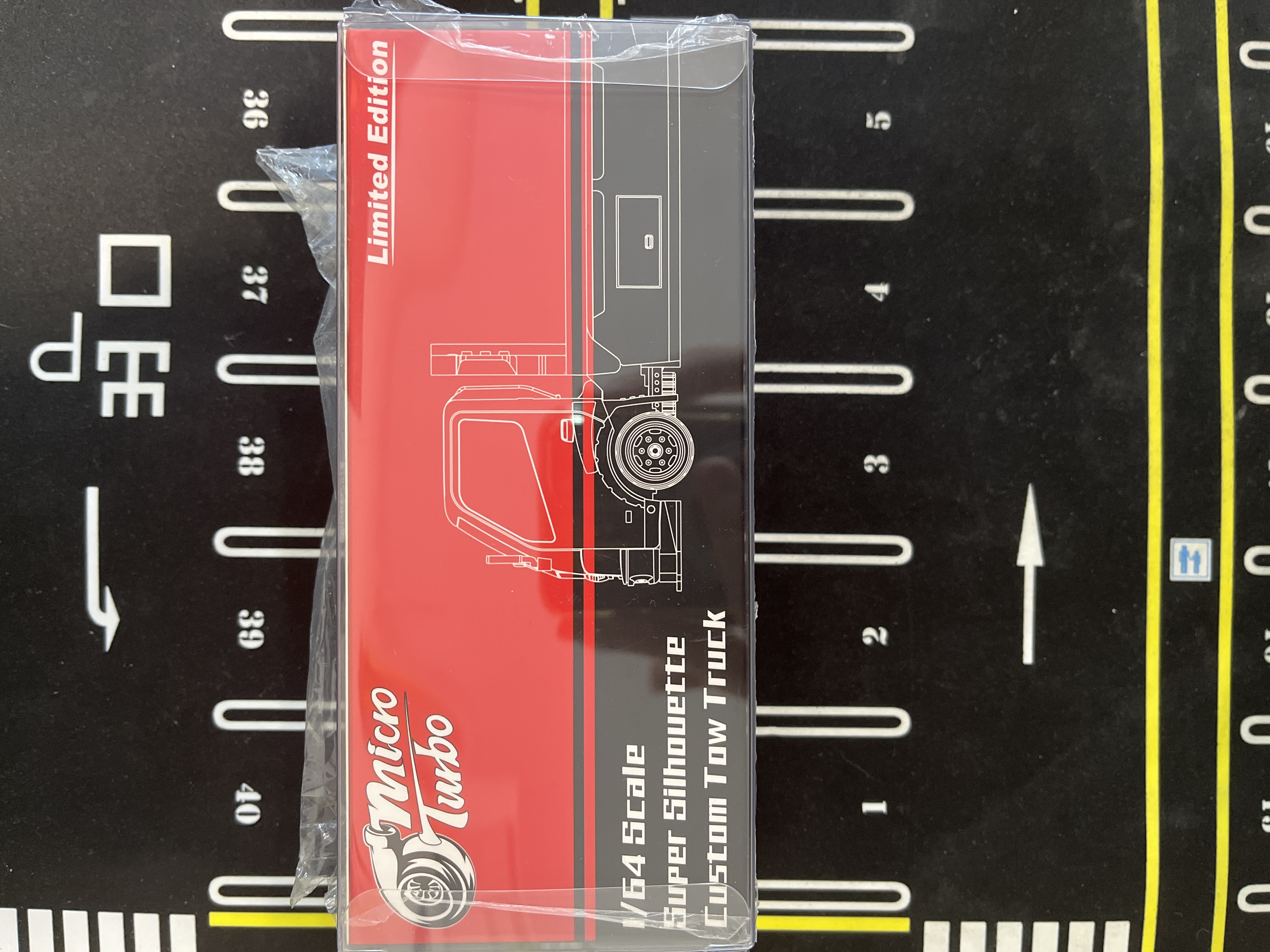 Micro Turbo Super Silhouette Custom Tow Truck Limited Edition ( Unsealed )